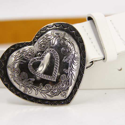 CINTURÓN CORAZÓN GRABADO BLANCO