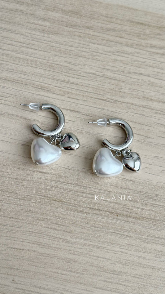 AROS SEMI CORAZÓN PERLA PLATEADO