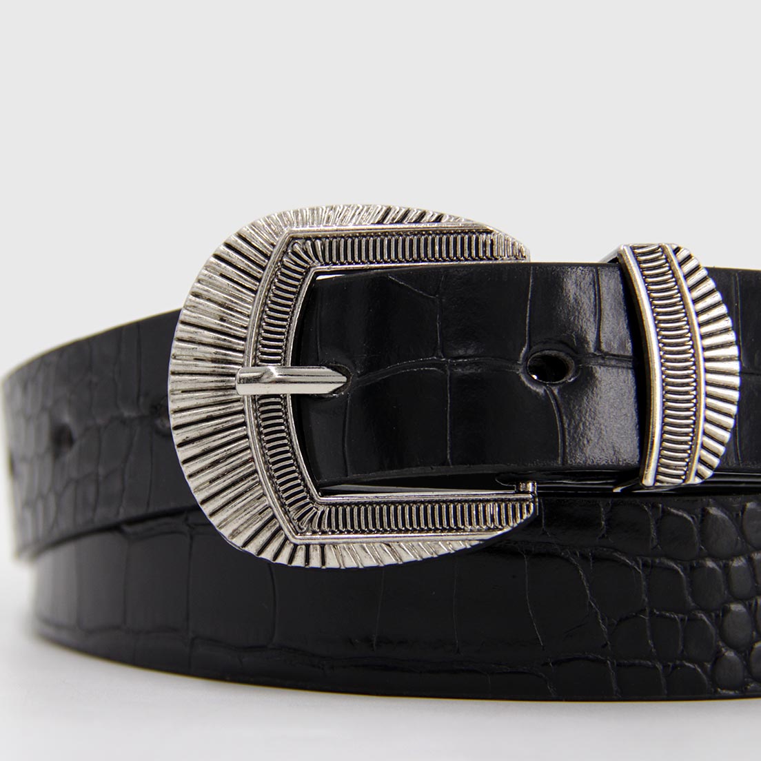CINTURÓN BAS NEGRO PLATEADO