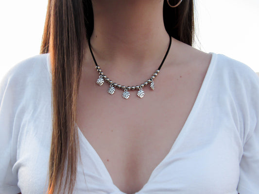 COLLAR HOJAS