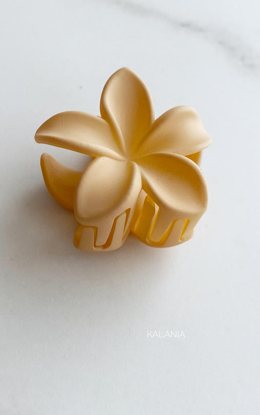 HAIR CLIPS FLORES HAWAIANA NUDE ENGOMADO PEQUEÑO