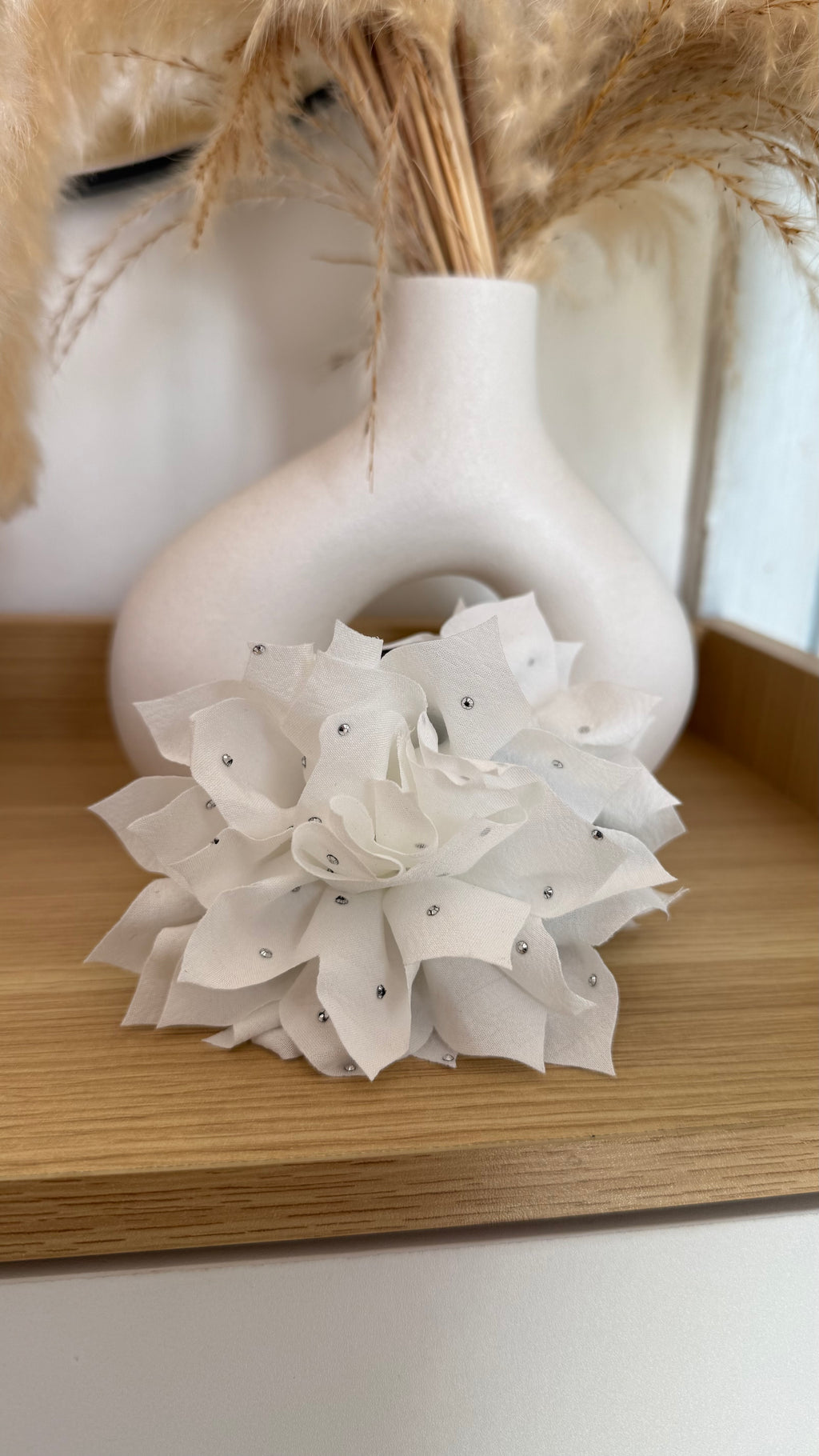 Pinche Flor Puntas Brillo Blanco 9 cm