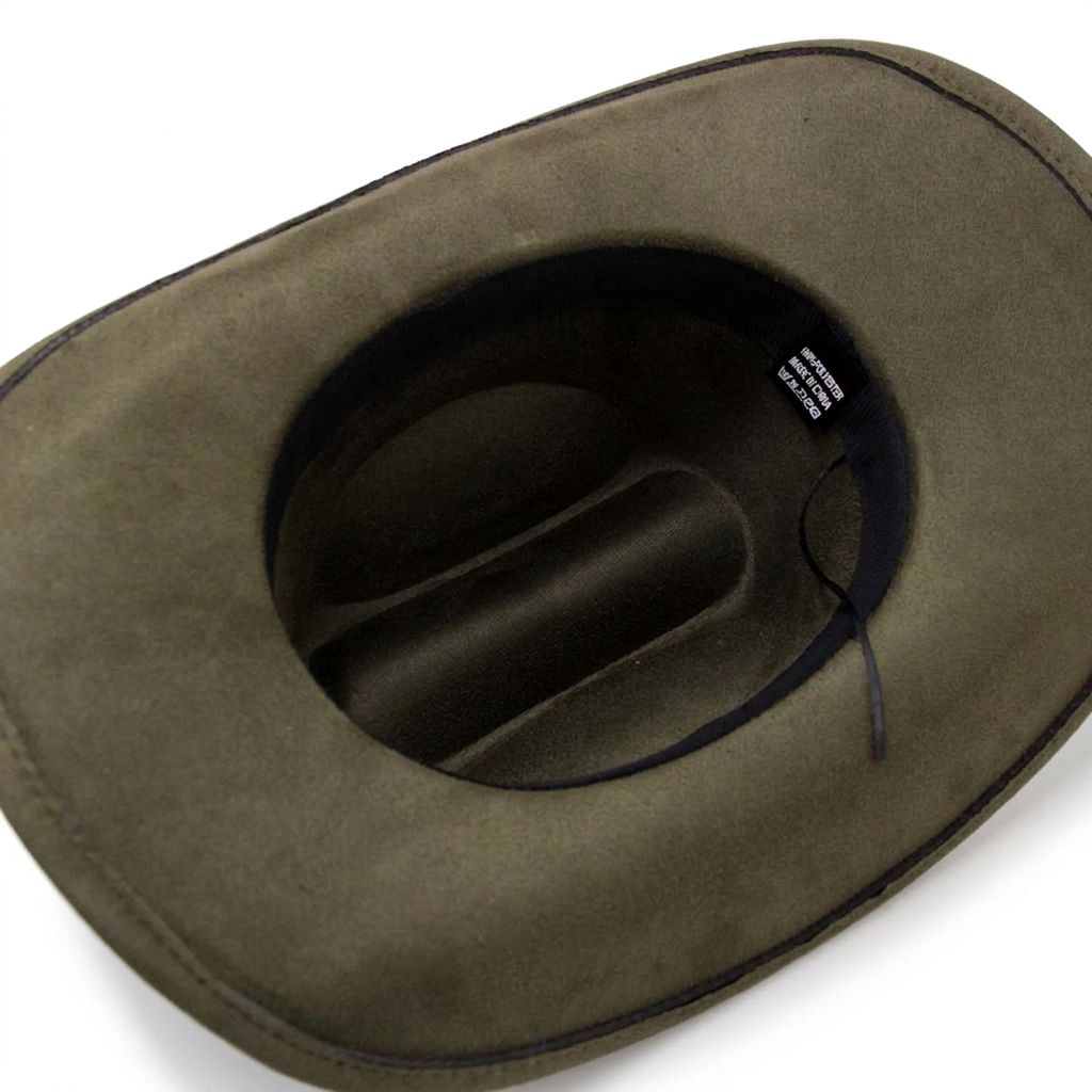 Interior del sombrero olivo con fondo blanco
