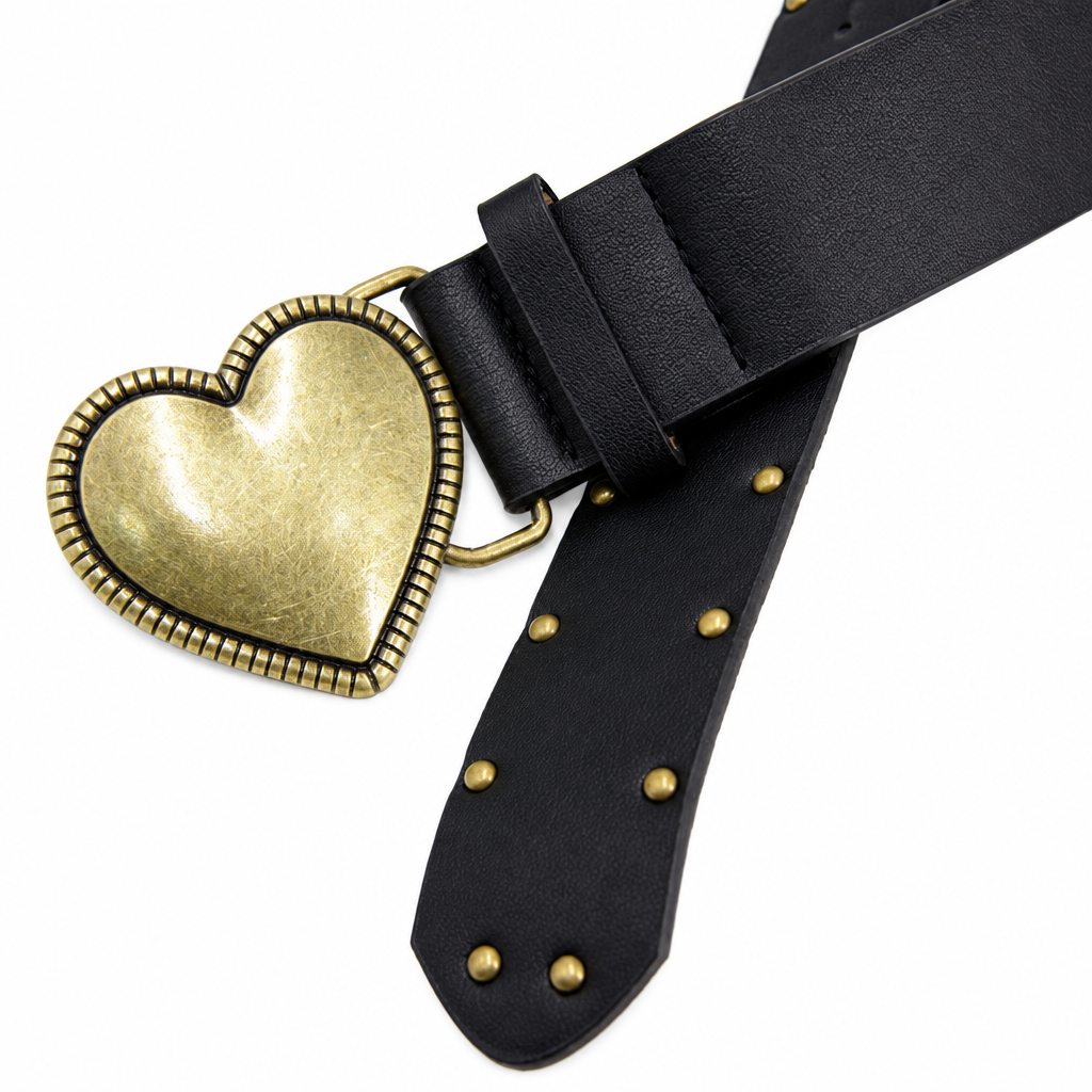 Cinturón corazón dorado fondo blanco 2